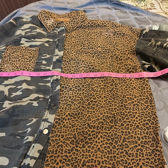 Light denim button up shirt - Picture 7 of 10